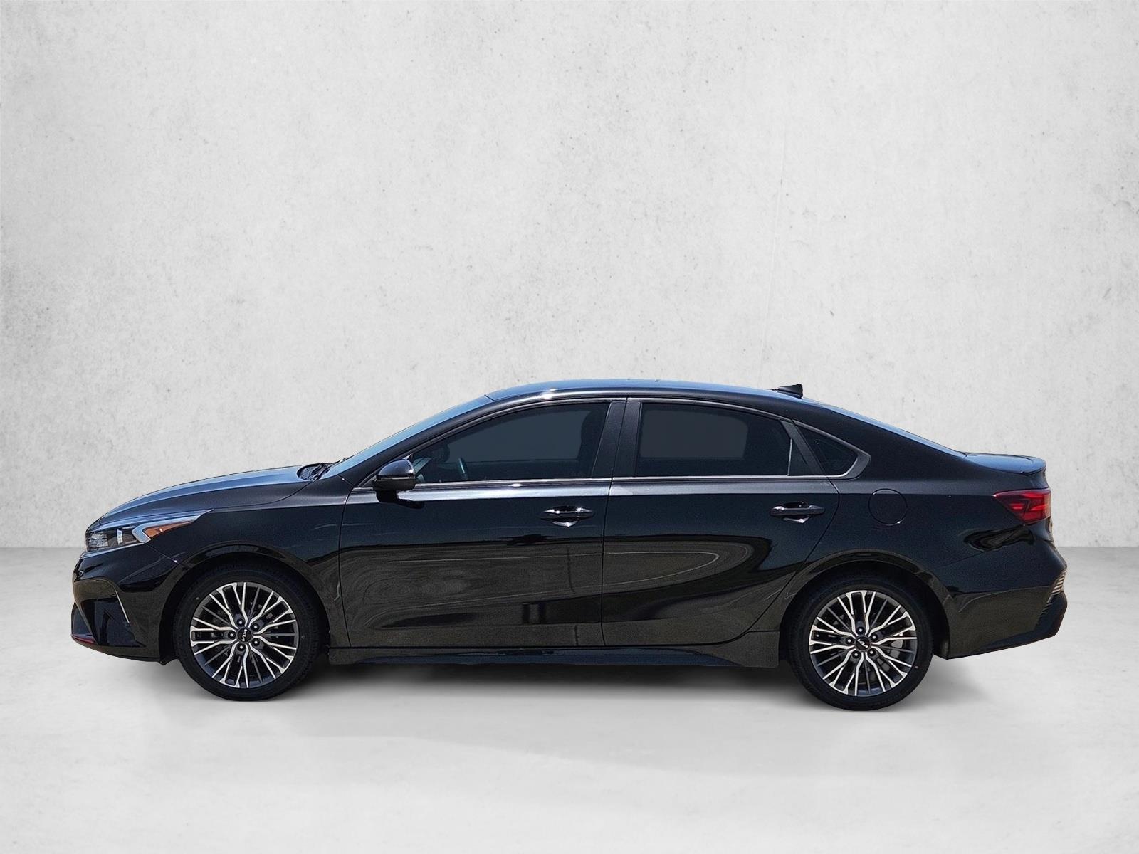 Thumbnail: 2022 Kia Forte - 2