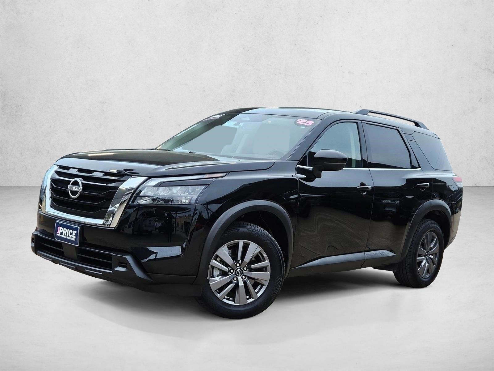 Thumbnail: 2025 Nissan Pathfinder - 1