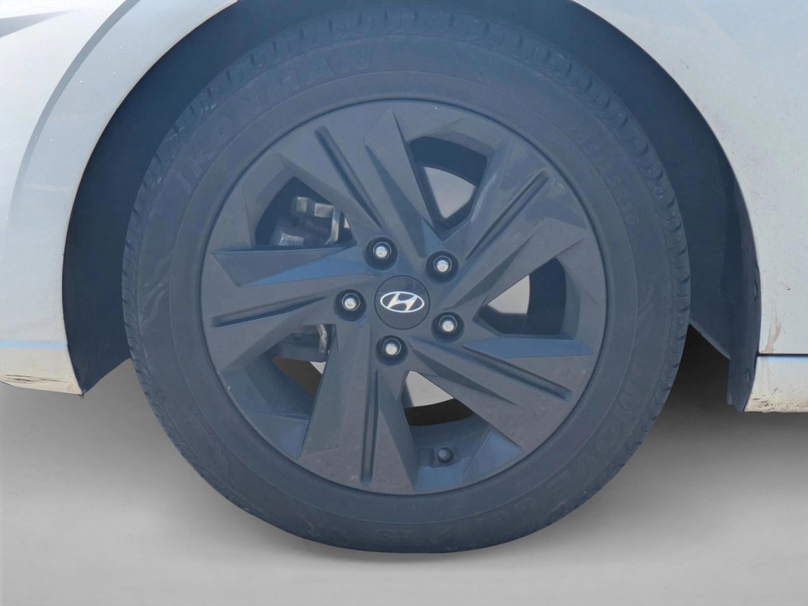 Thumbnail: 2021 Hyundai Elantra - 2