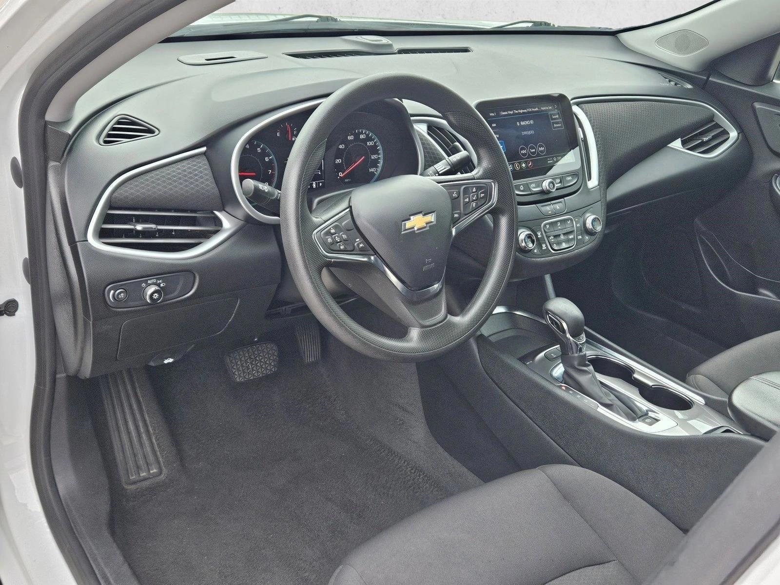 Thumbnail: 2024 Chevrolet Malibu - 3
