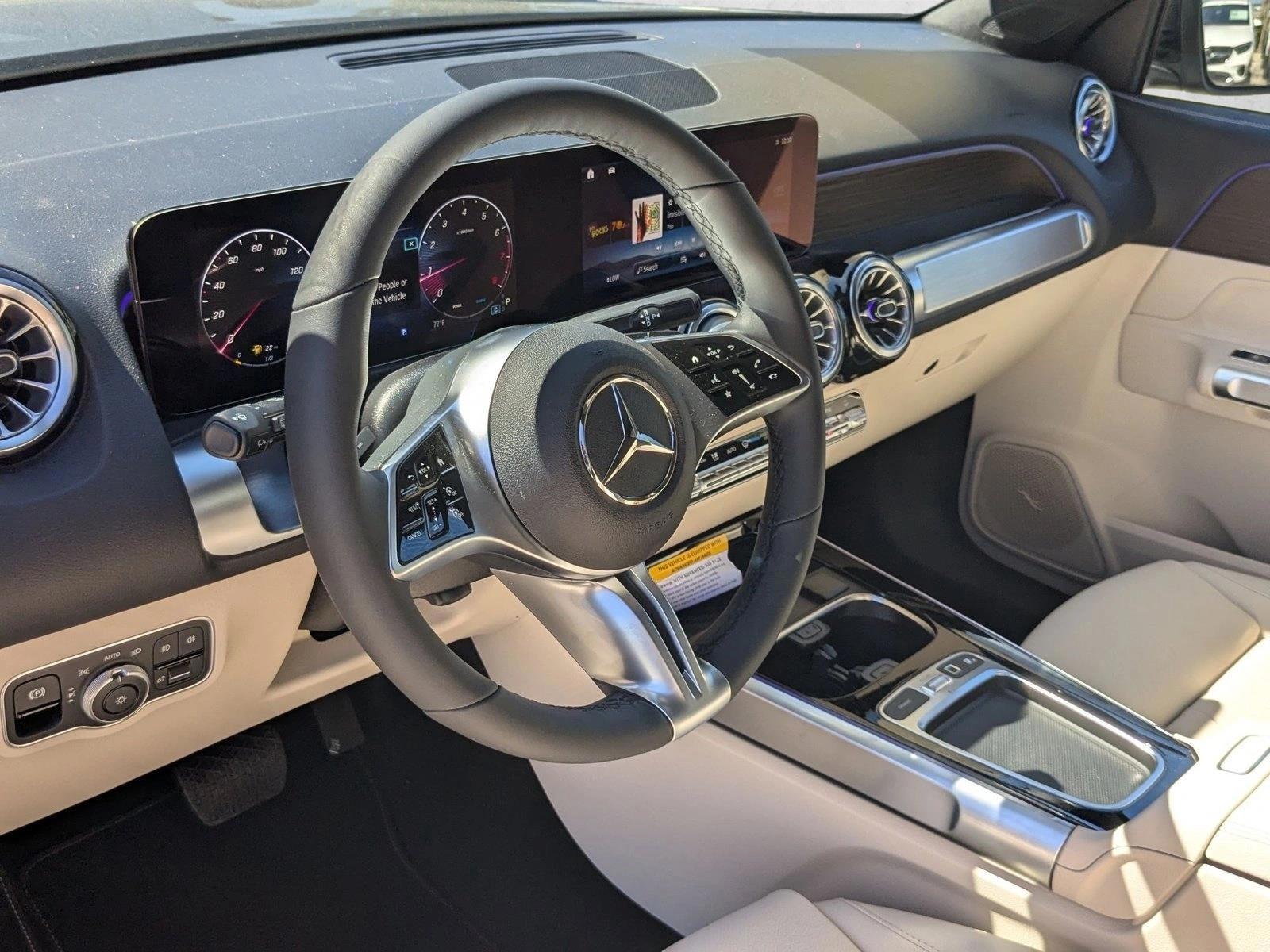 Thumbnail: 2026 Mercedes-Benz GLB - 3