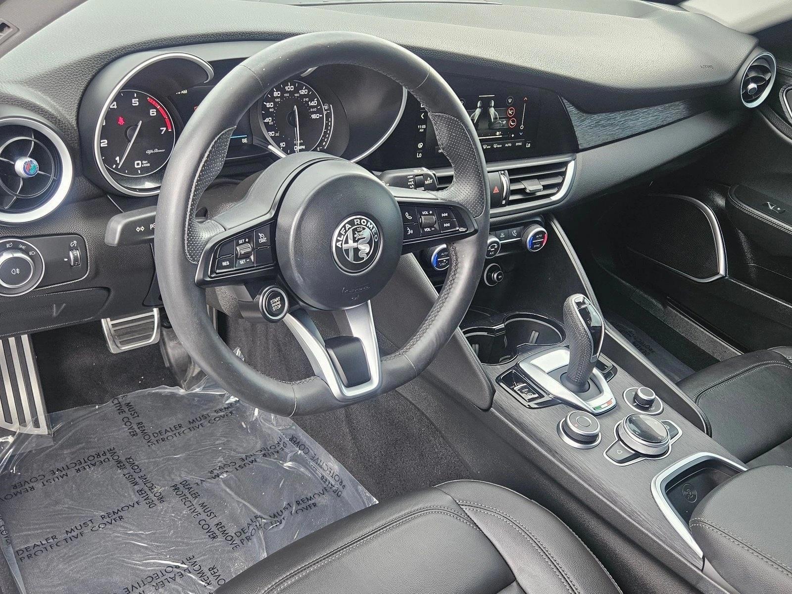 Thumbnail: 2020 Alfa Romeo Giulia - 3
