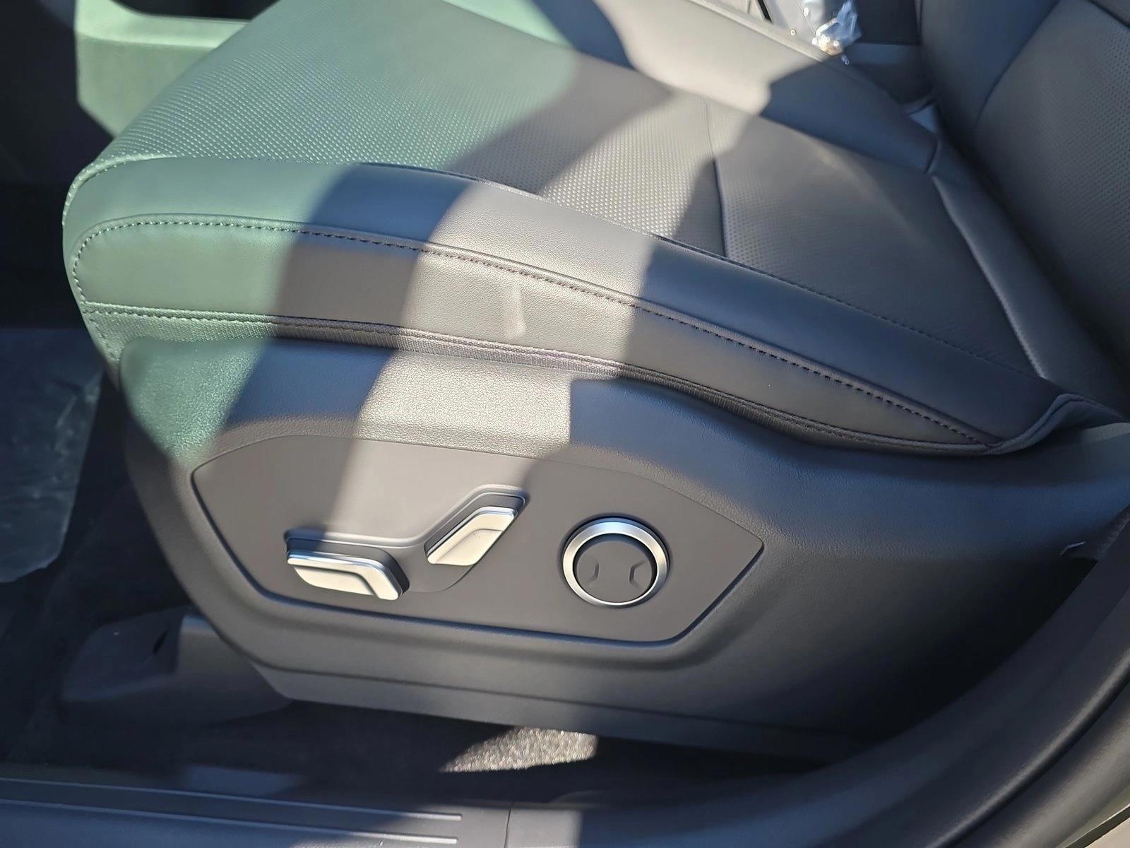 Thumbnail: 2026 Hyundai Santa Fe - 4