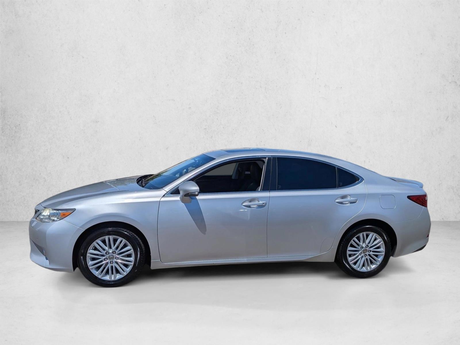 Thumbnail: 2014 Lexus ES - 2