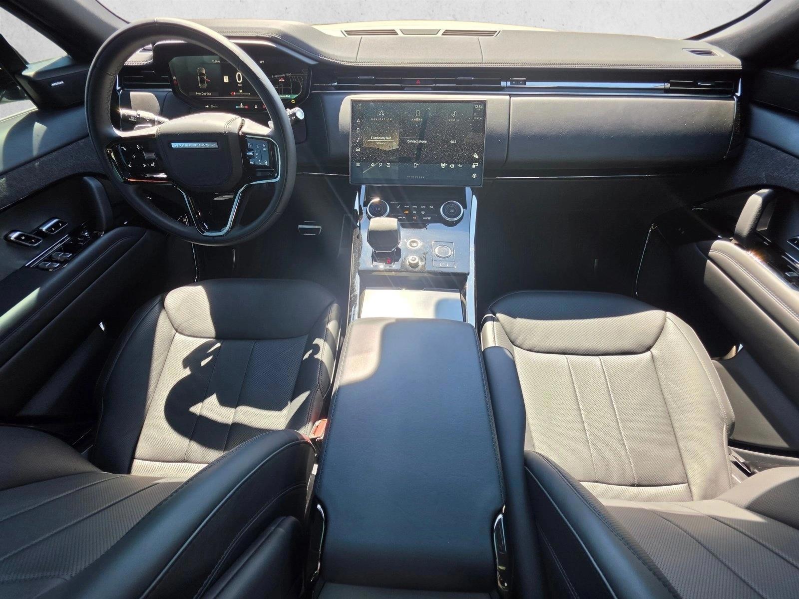 Thumbnail: 2023 Land Rover Range Rover Sport - 3