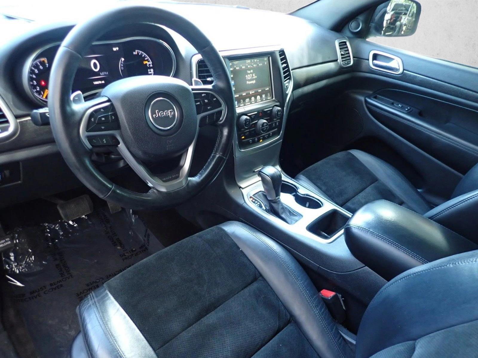 Thumbnail: 2017 Jeep Grand Cherokee - 3