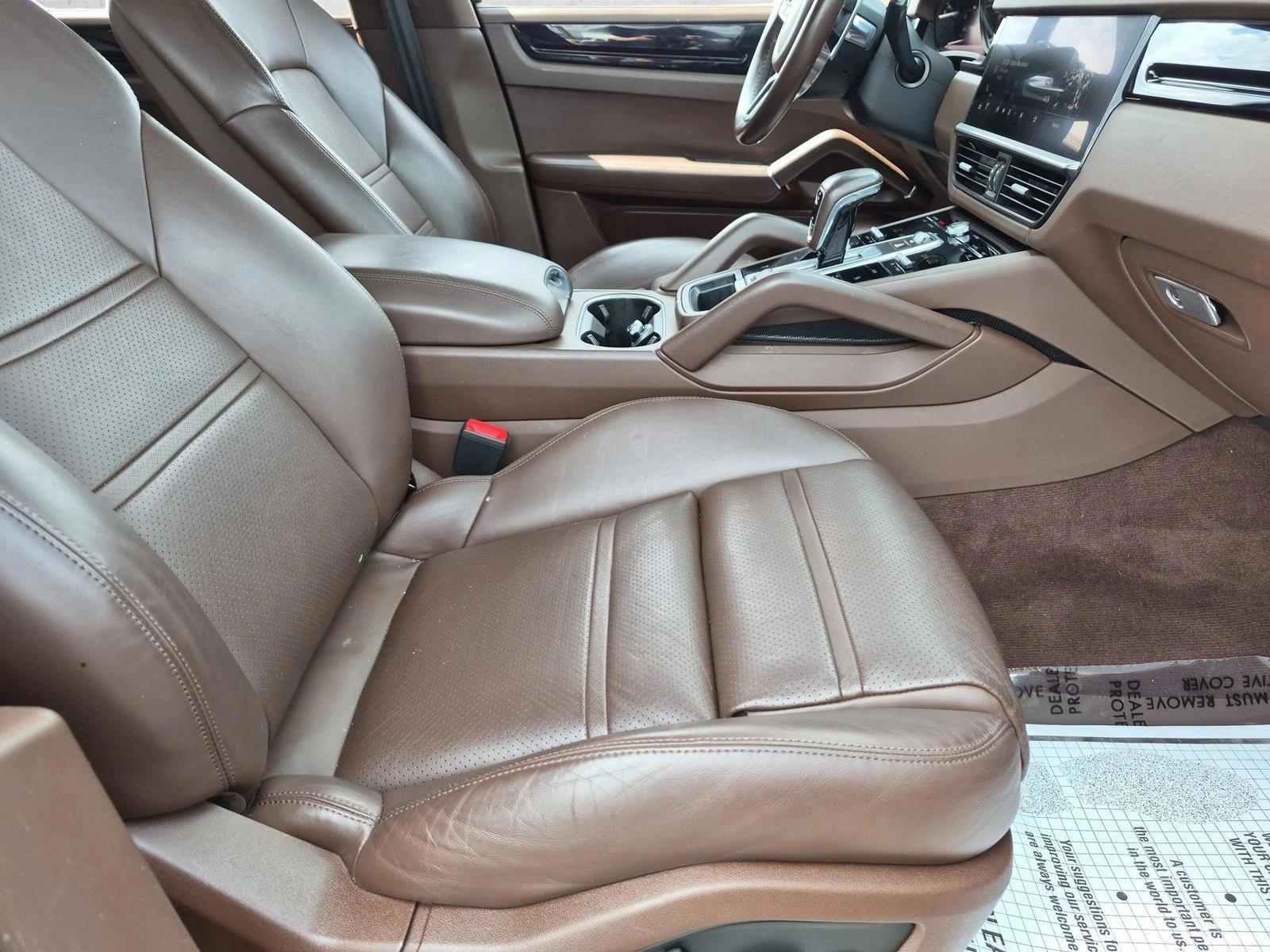 Thumbnail: 2022 Porsche Cayenne - 3