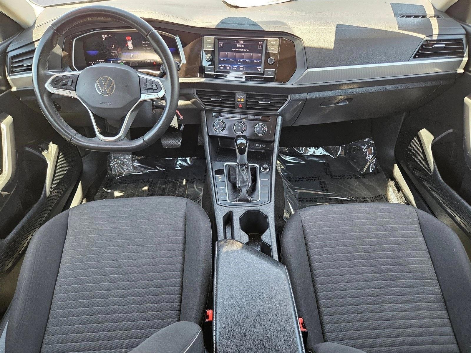 Thumbnail: 2024 Volkswagen Jetta - 4