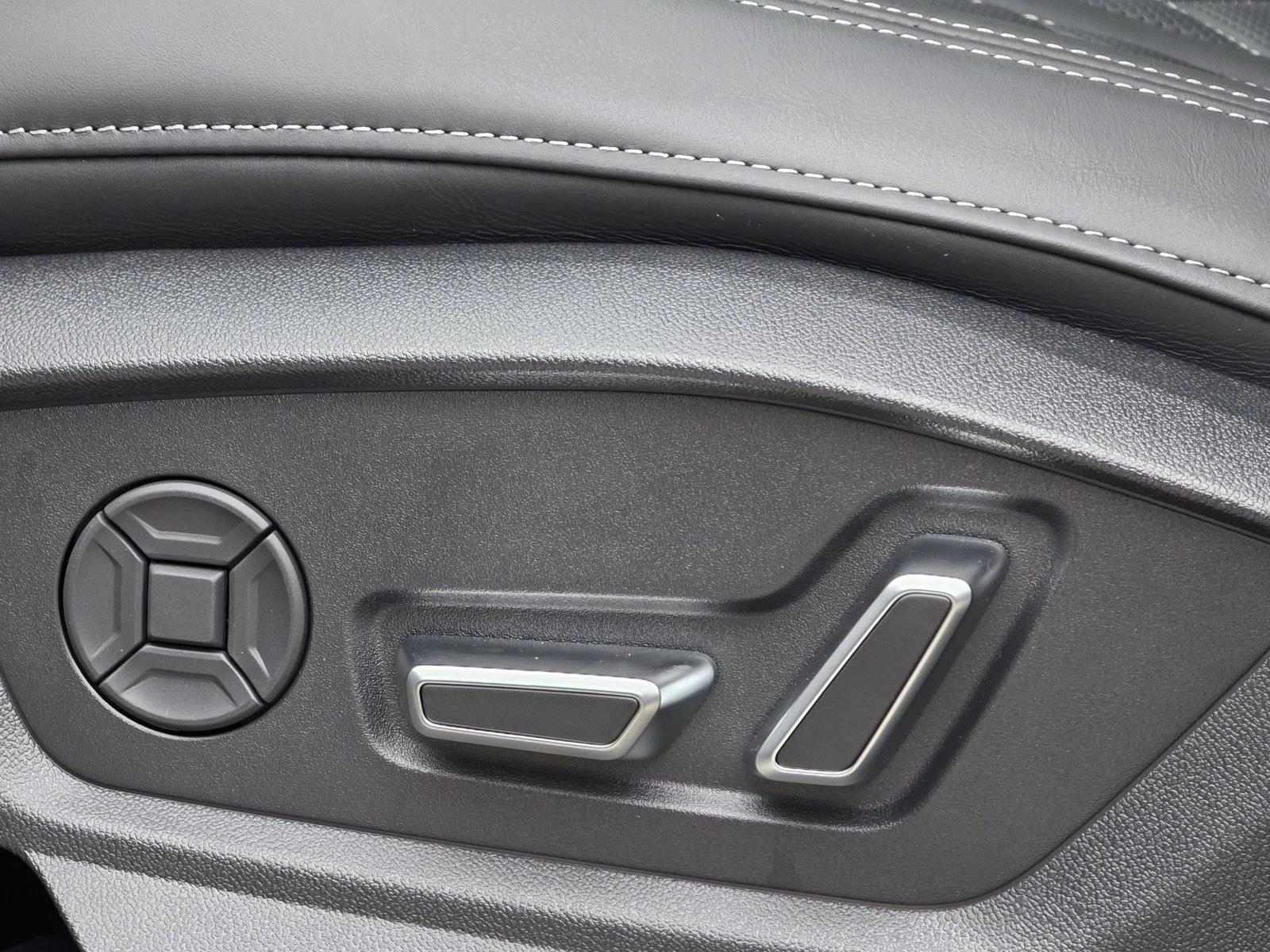 Thumbnail: 2026 Audi SQ7 - 5