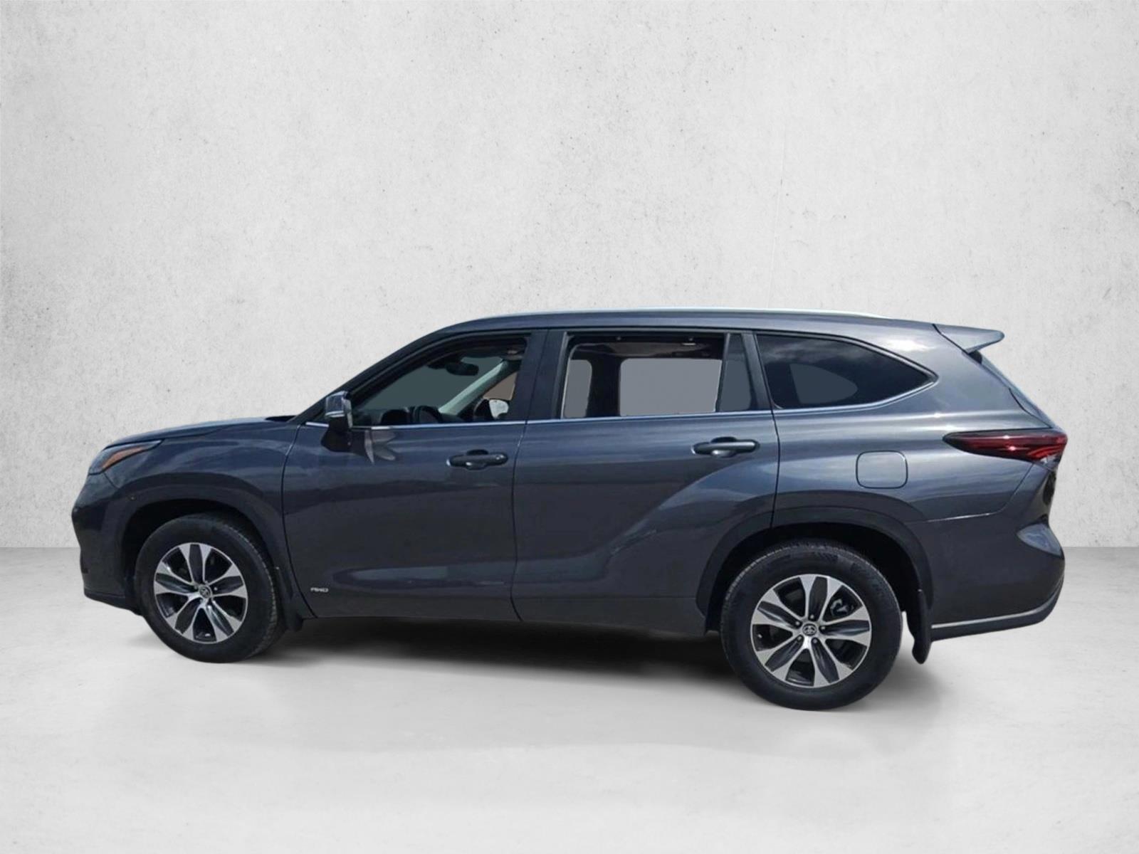 Thumbnail: 2024 Toyota Highlander - 3