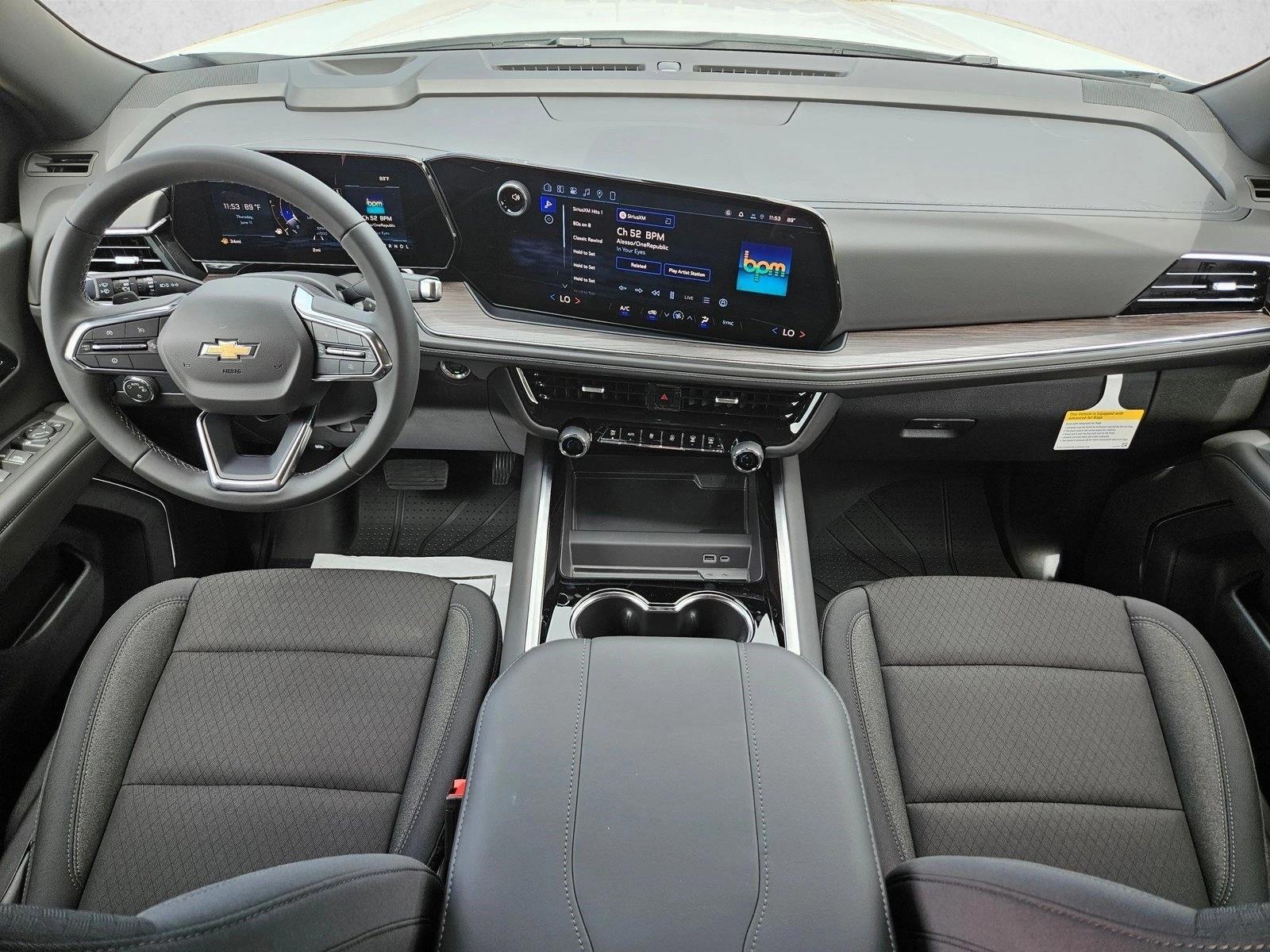 Thumbnail: 2026 Chevrolet Suburban - 3
