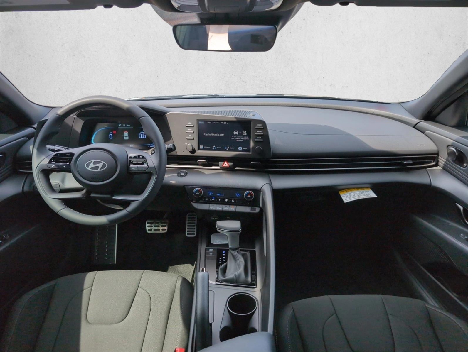 Thumbnail: 2026 Hyundai Elantra - 4