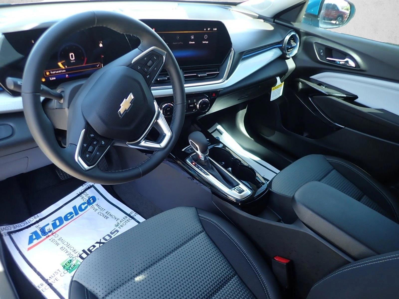 Thumbnail: 2026 Chevrolet Trax - 3