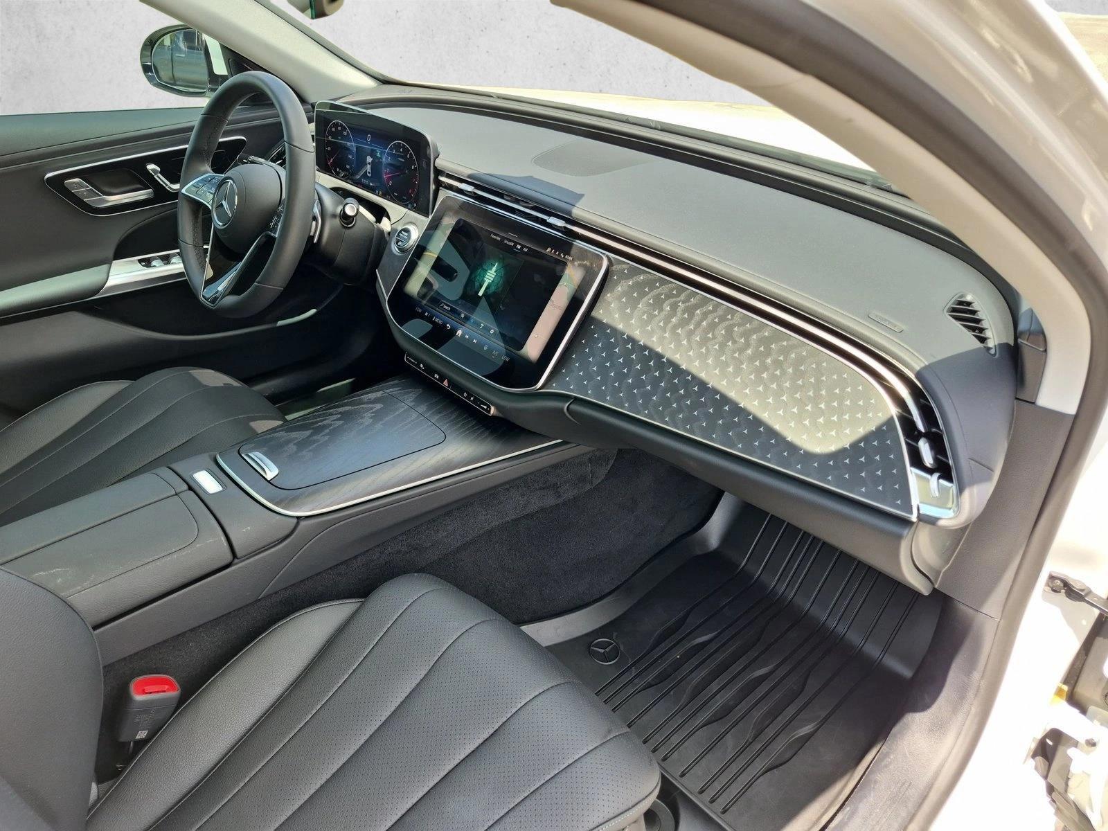 2025 Mercedes-Benz Mercedes-BenzE-Class, photo 21