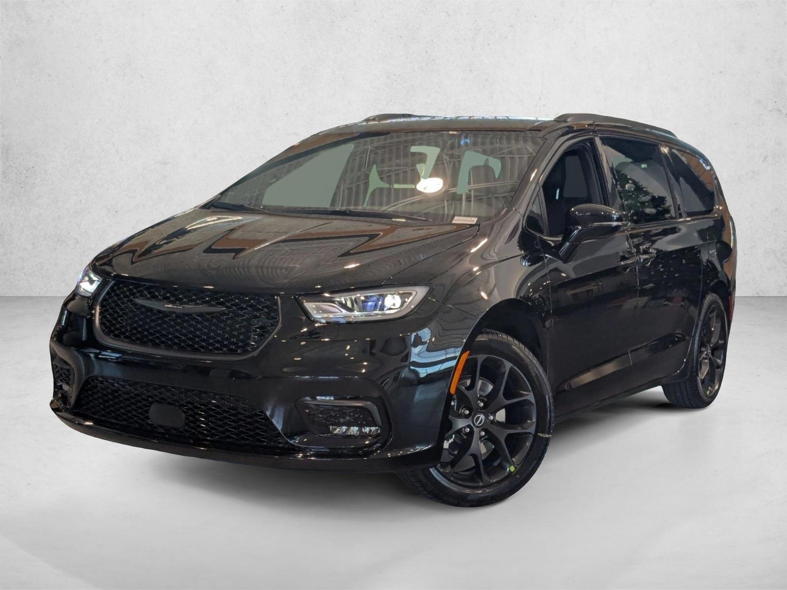 Thumbnail: 2026 Chrysler Pacifica - 1