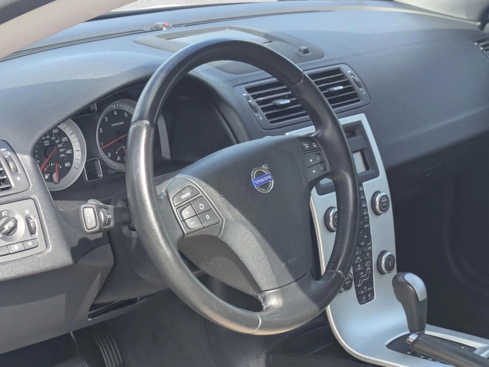 Thumbnail: 2013 Volvo C70 - 3