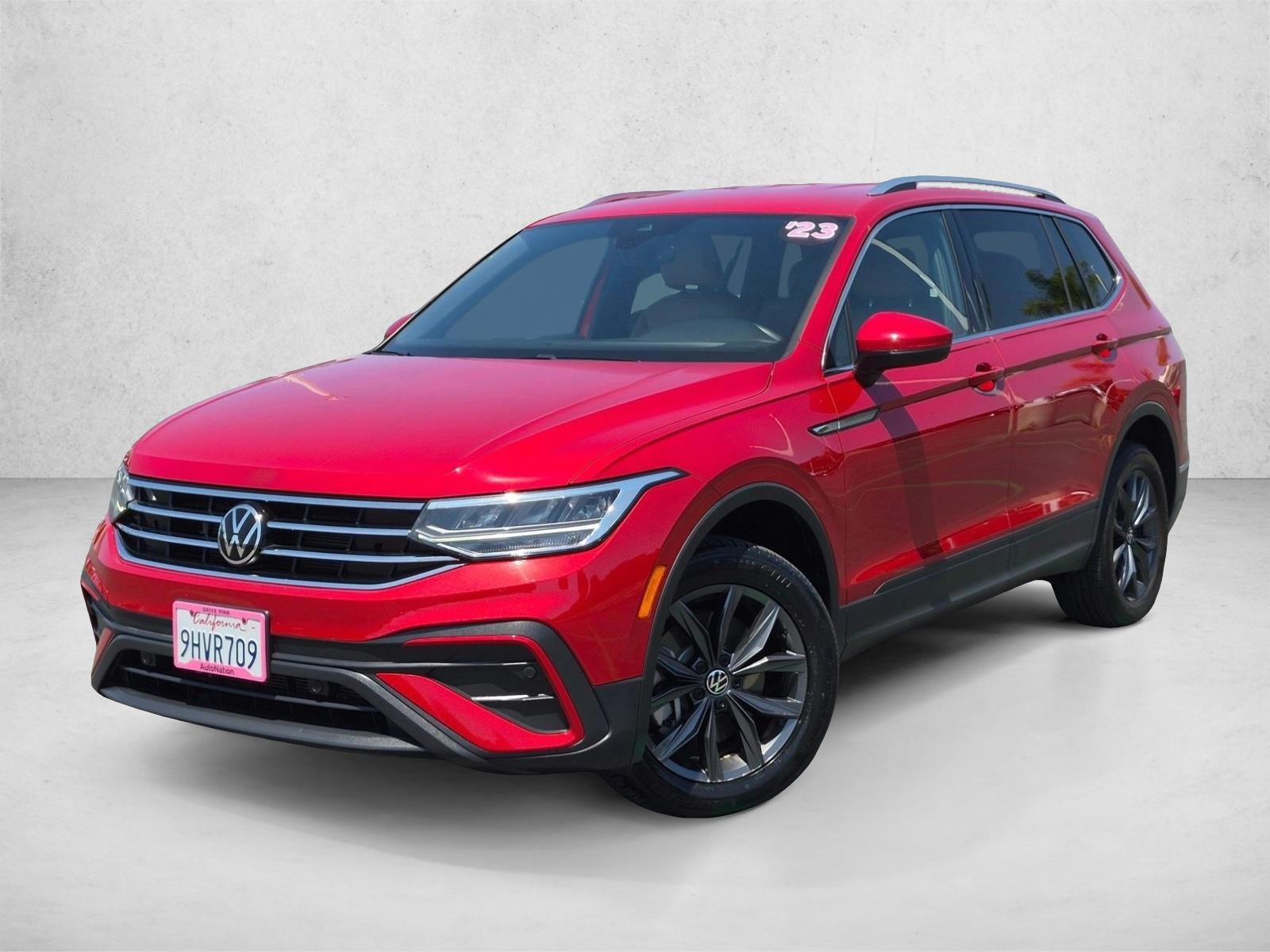 Thumbnail: 2023 Volkswagen Tiguan - 1