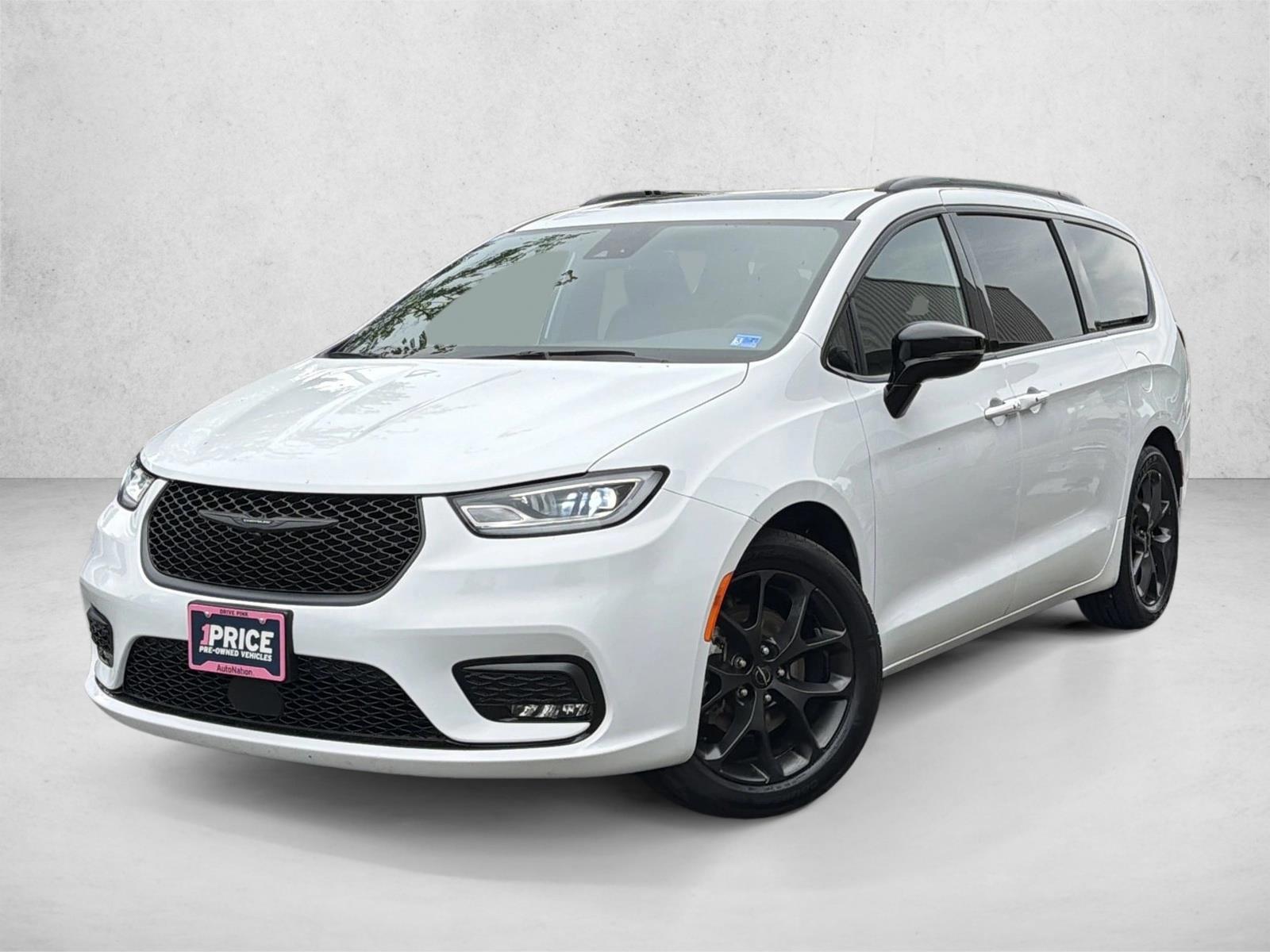 Thumbnail: 2025 Chrysler Pacifica - 1