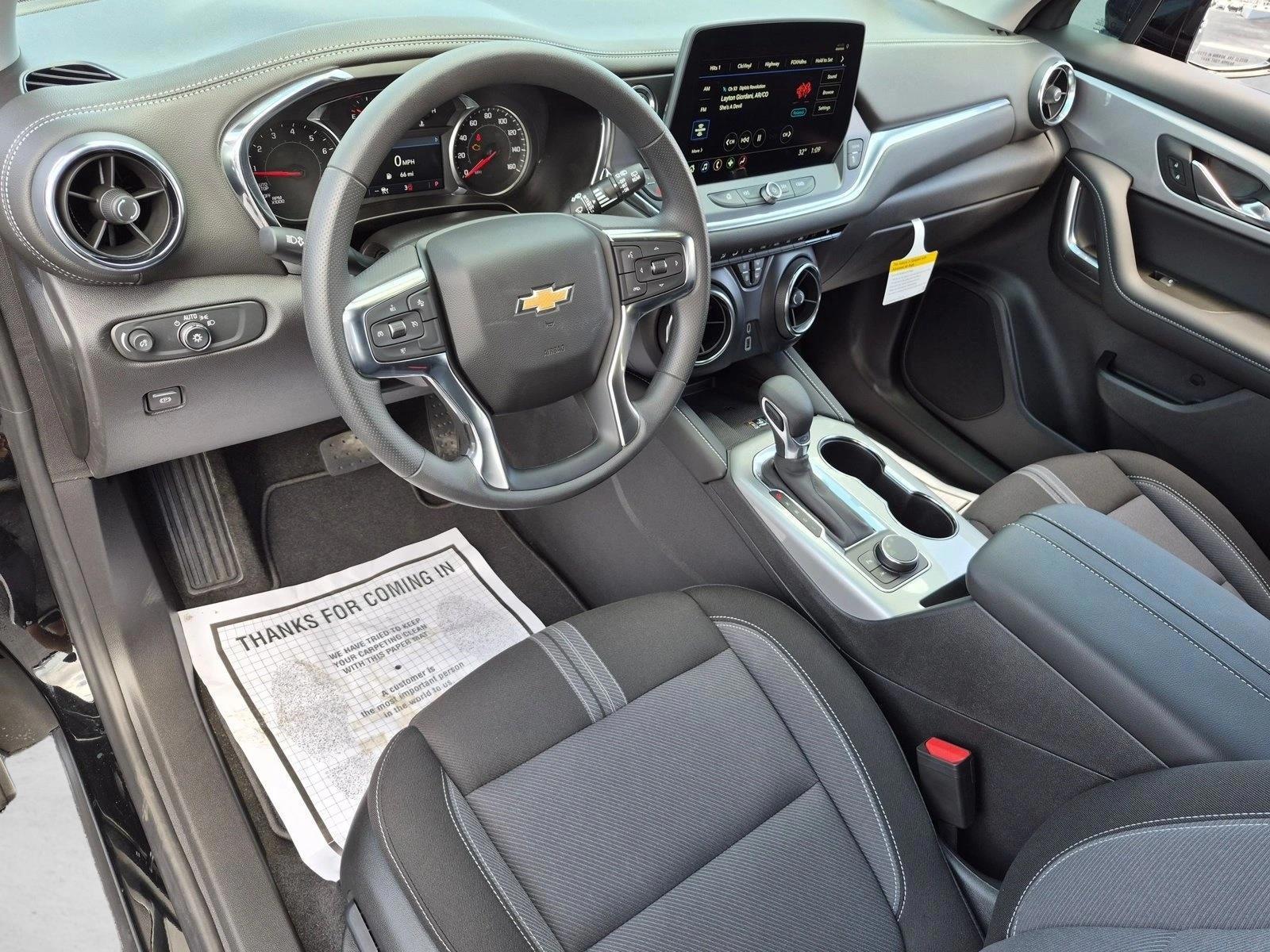 Thumbnail: 2026 Chevrolet Blazer - 3
