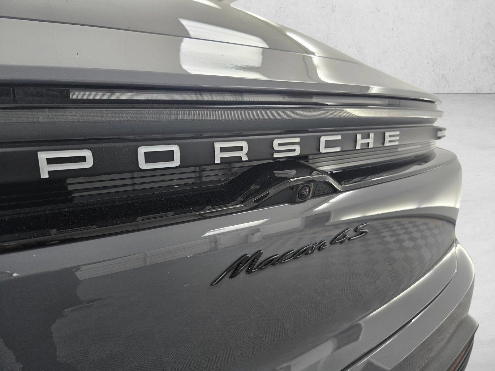 2025 Porsche Macan S - Photo 12