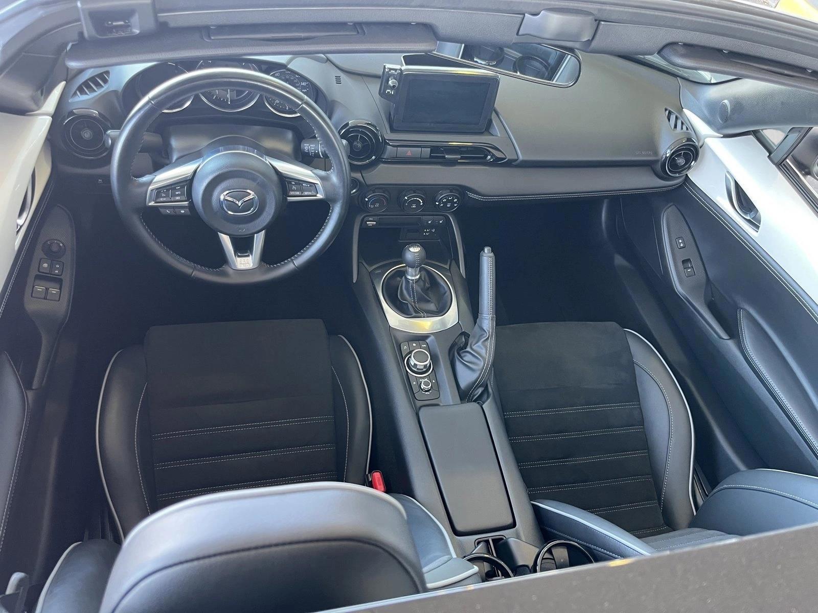 Thumbnail: 2023 Mazda MX-5 Miata - 4