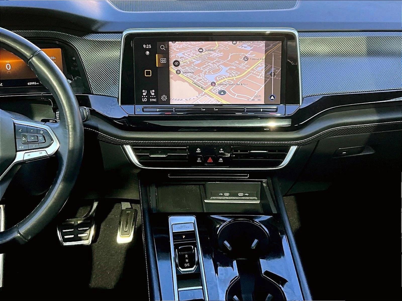 2024 Volkswagen Atlas Cross Sport SEL R-LINE - Photo 8