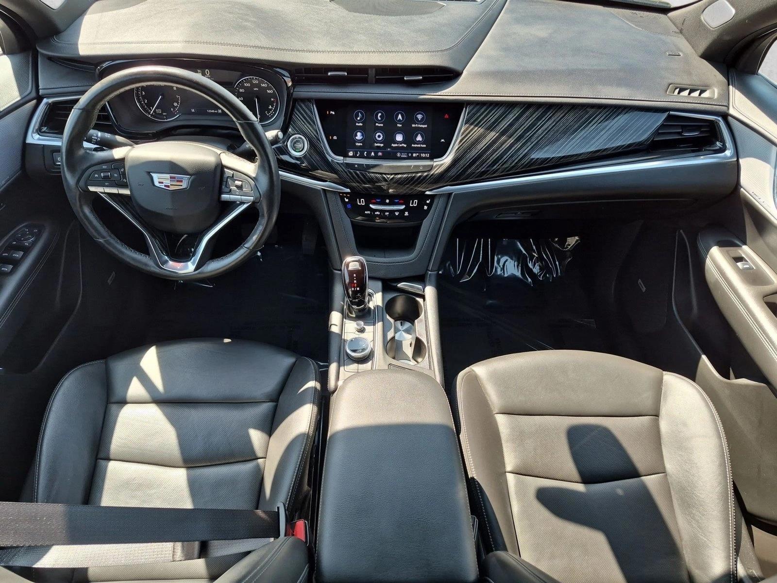 Thumbnail: 2025 Cadillac XT6 - 4