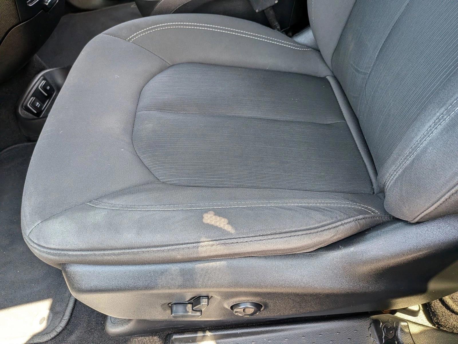 Thumbnail: 2019 Chrysler Pacifica - 5