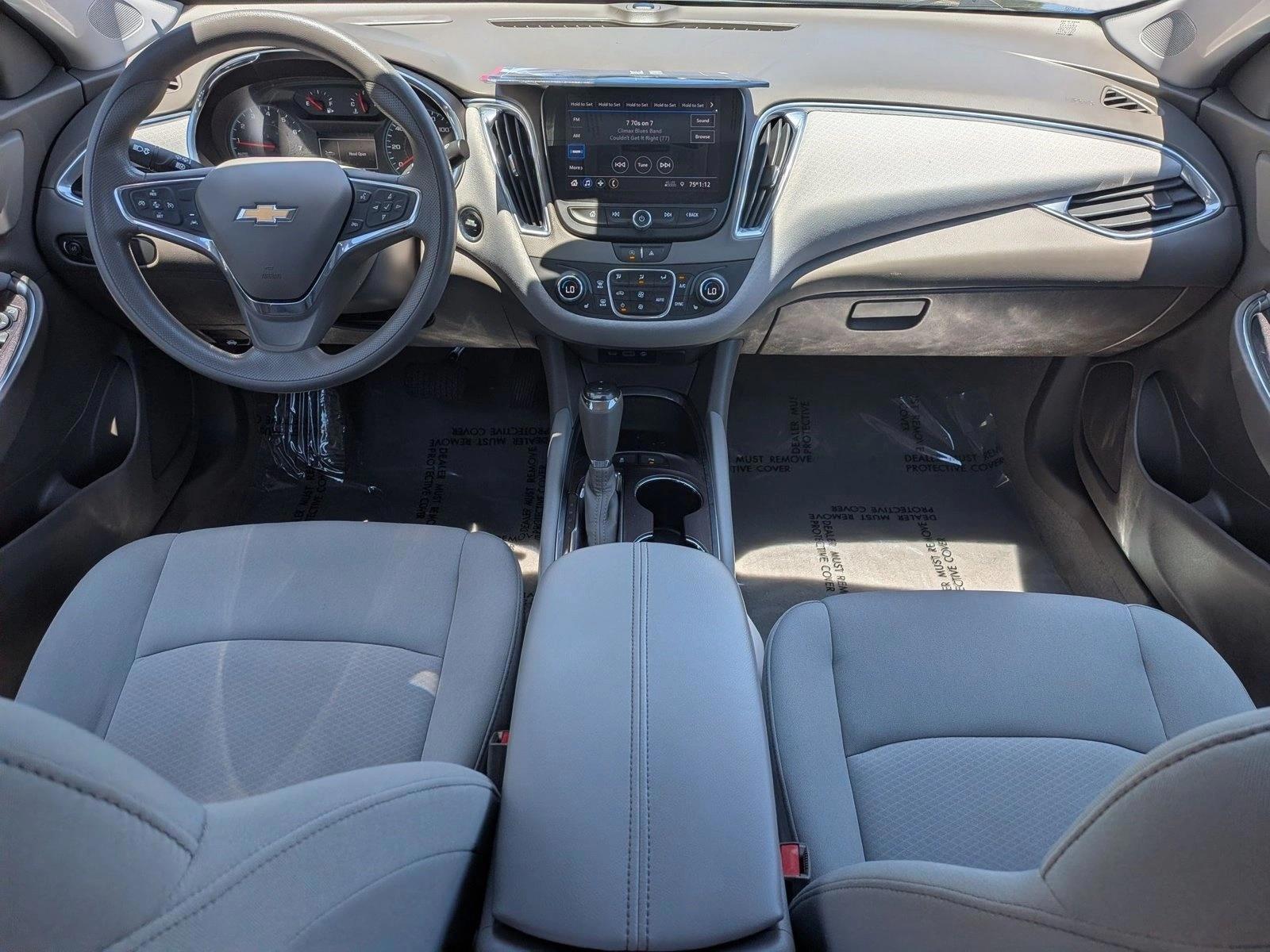 Thumbnail: 2020 Chevrolet Malibu - 3