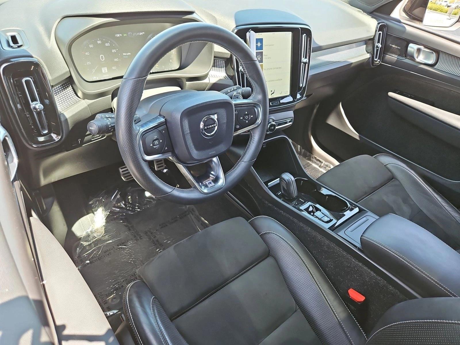 Thumbnail: 2019 Volvo XC40 - 3
