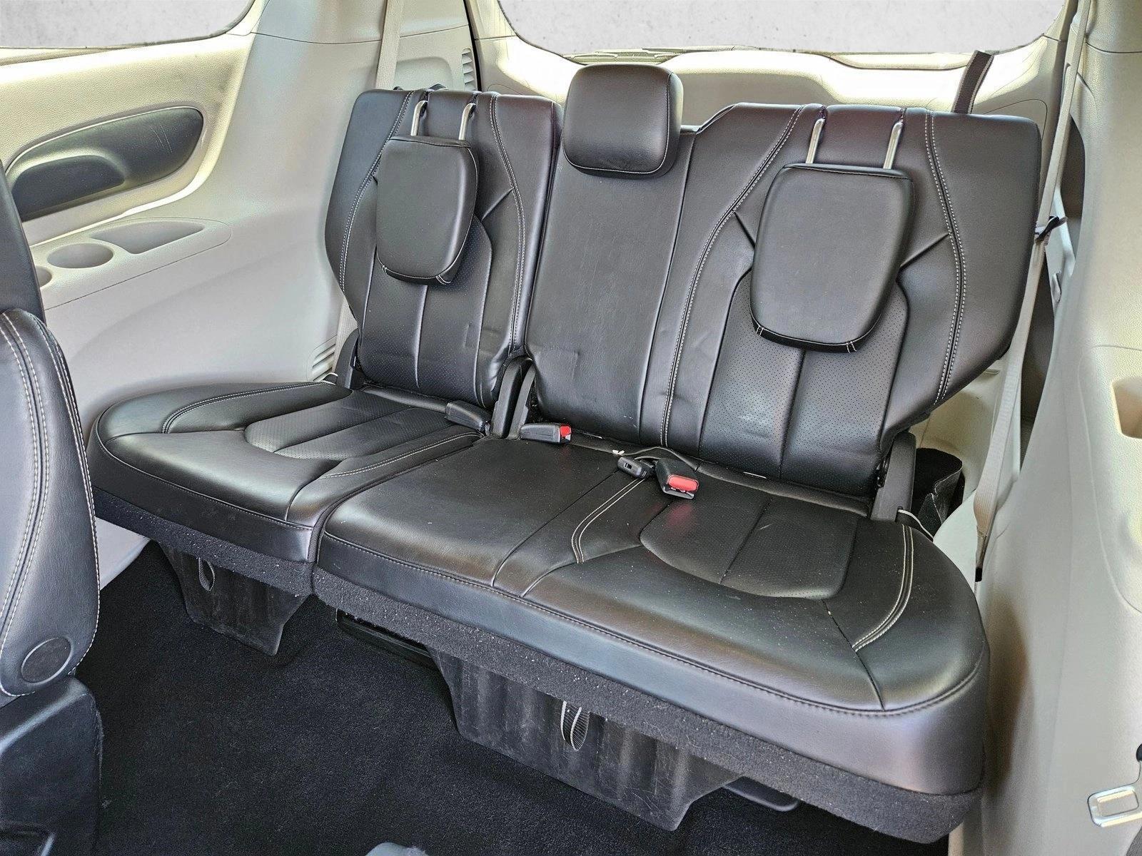 2023 Chrysler Pacifica Touring L - Photo 23