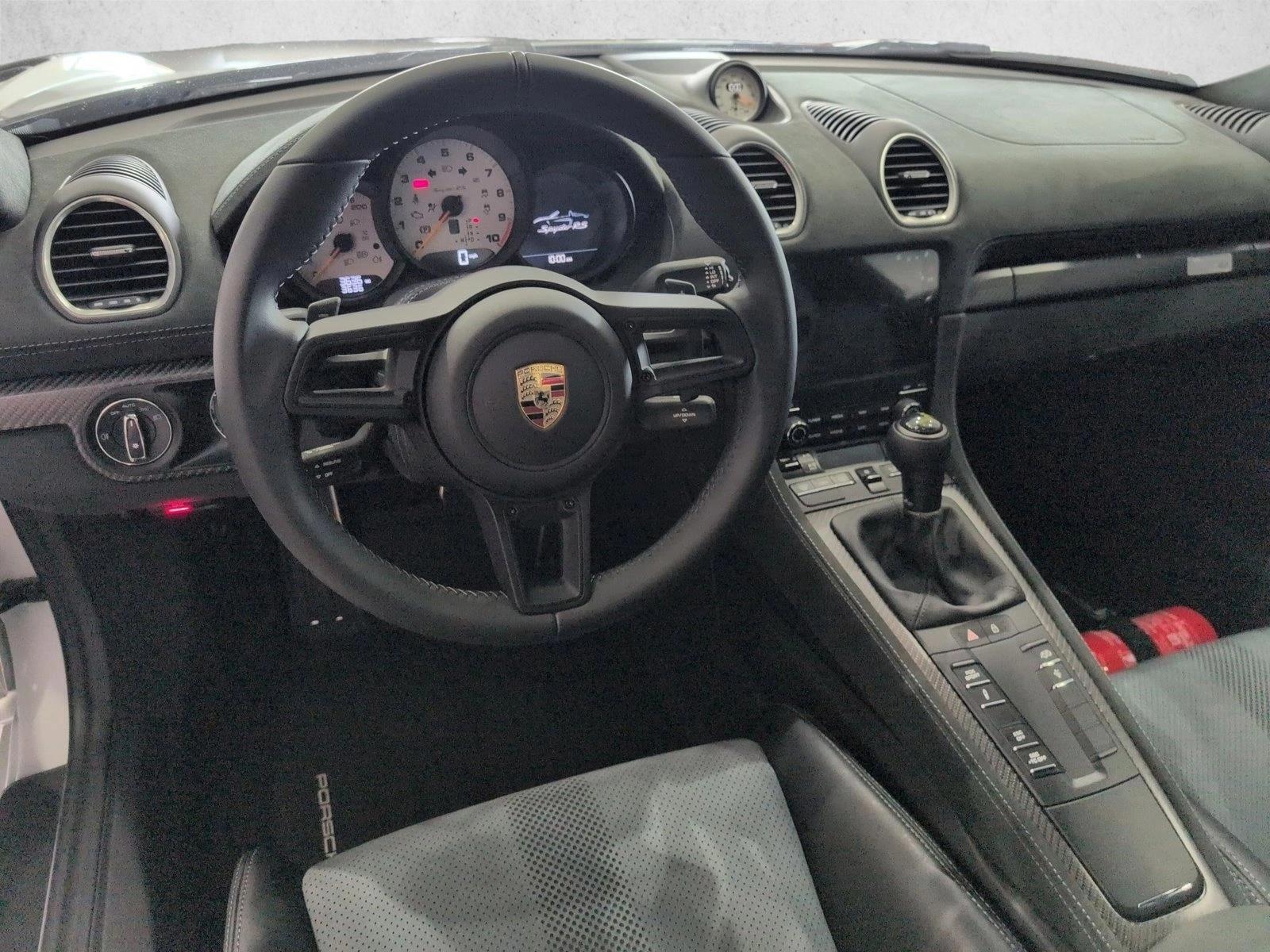 Thumbnail: 2025 Porsche  - 4