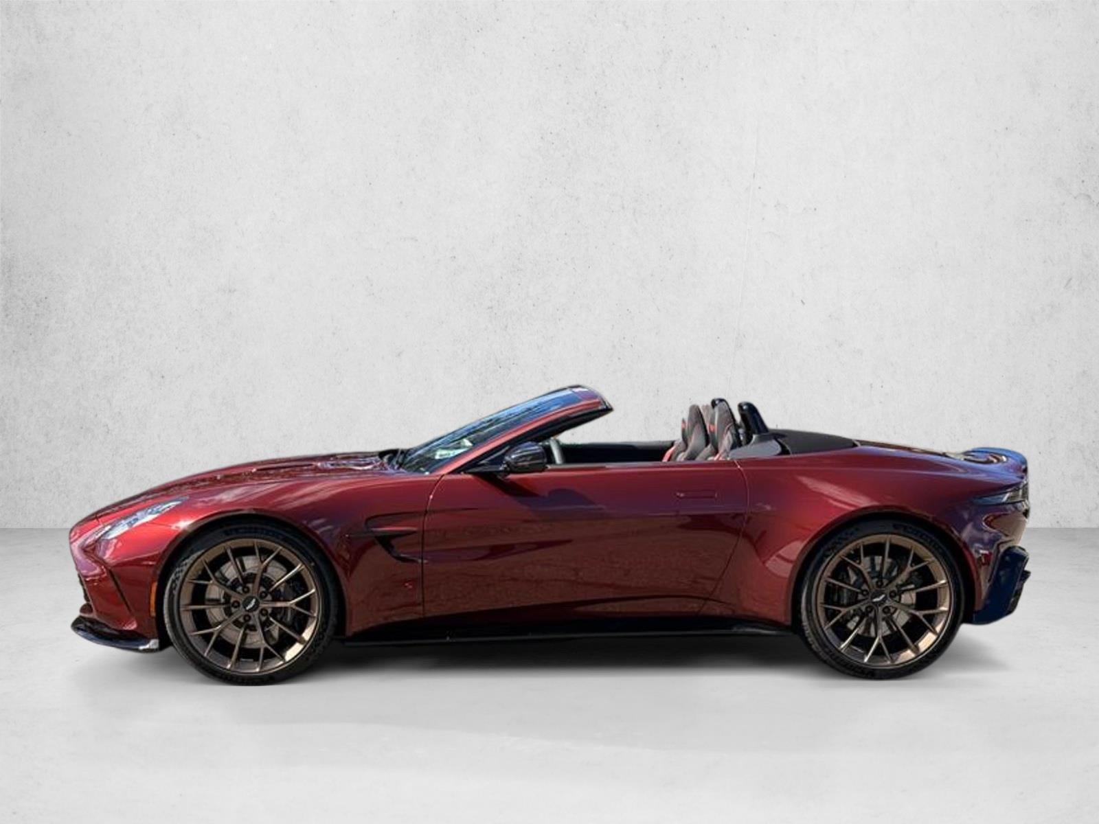 Thumbnail: 2026 Aston Martin Vantage - 3