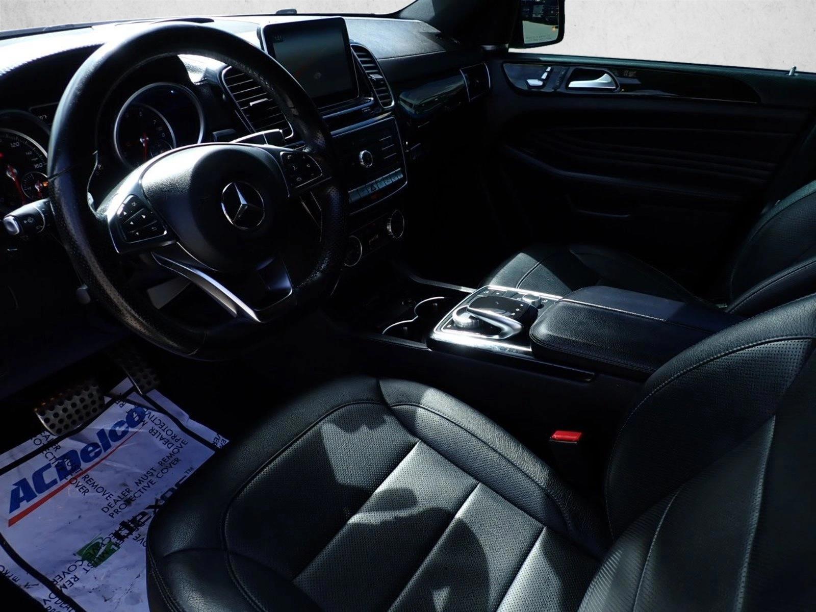 Thumbnail: 2016 Mercedes-Benz GLE - 3