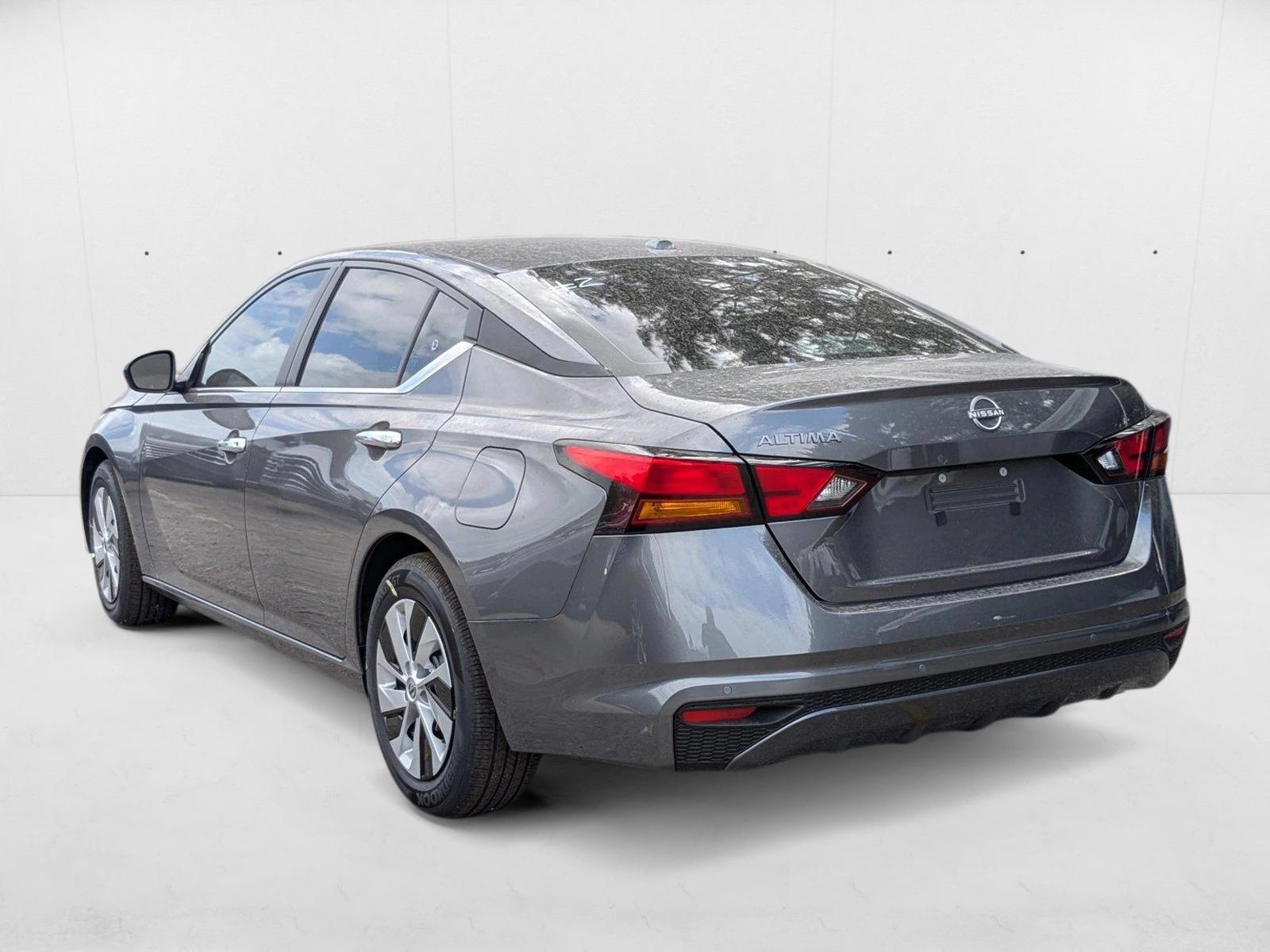 2025 Nissan Altima S - Photo 8