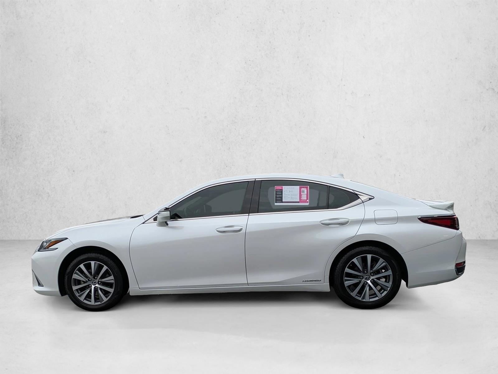 Thumbnail: 2021 Lexus ES - 2