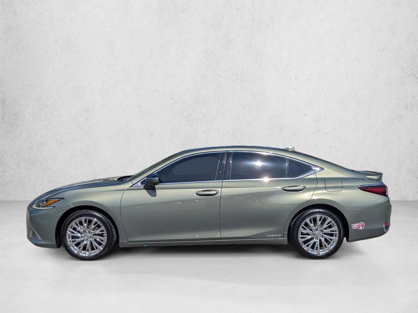 Thumbnail: 2020 Lexus ES - 2