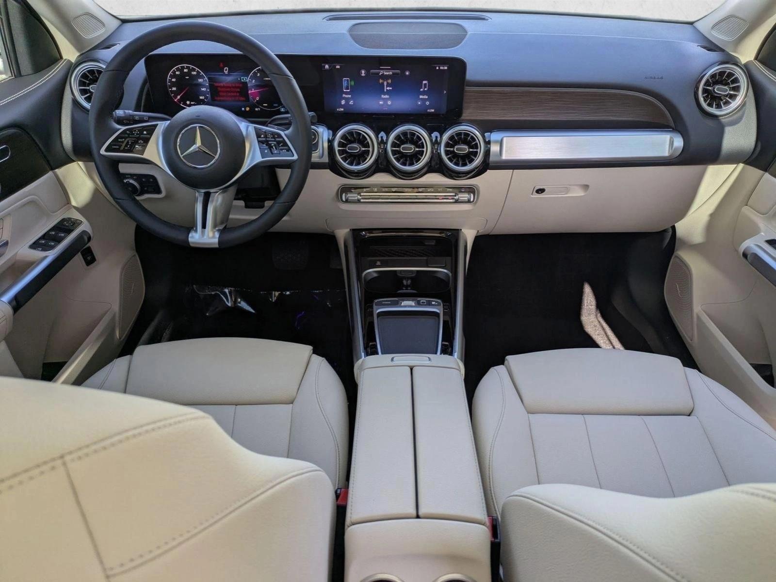 Thumbnail: 2026 Mercedes-Benz GLB - 3