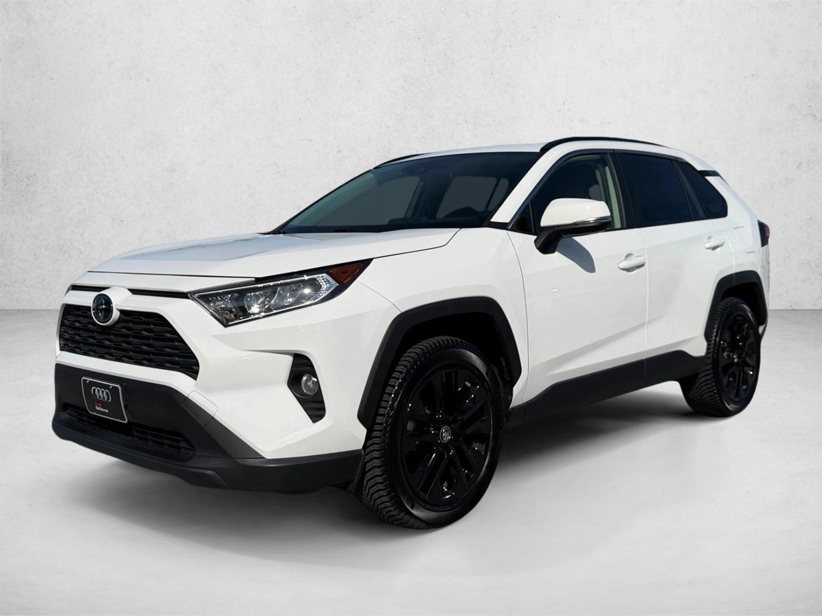 Thumbnail: 2019 Toyota RAV4 - 1