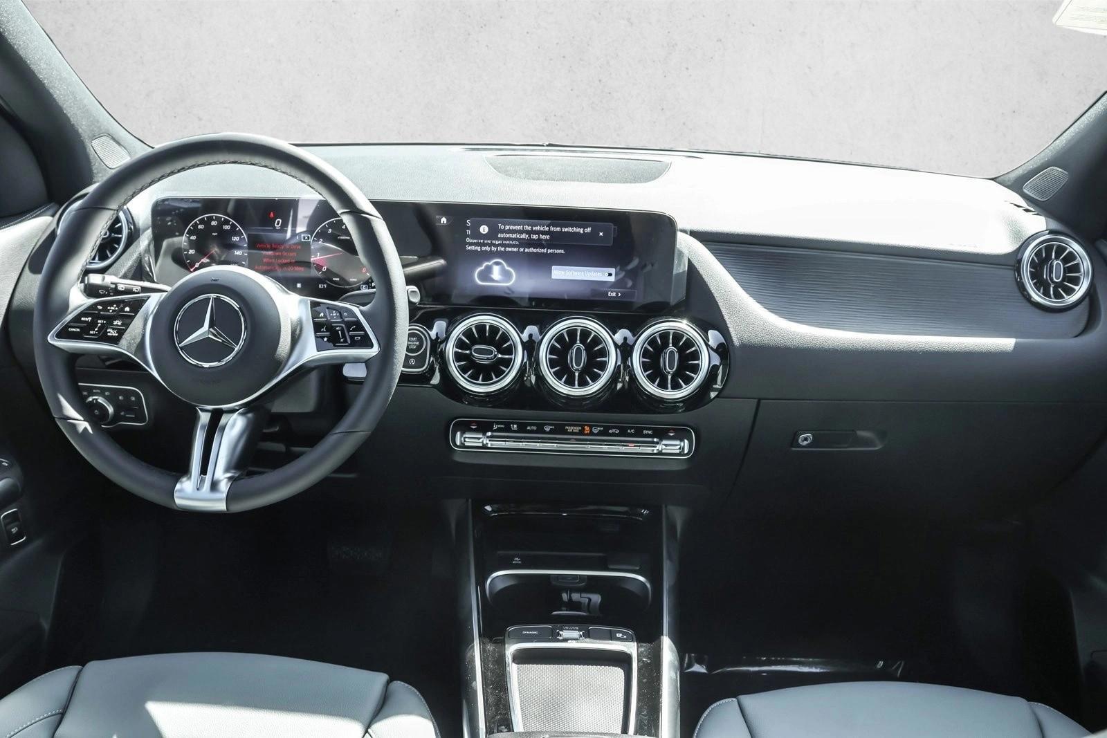 Thumbnail: 2026 Mercedes-Benz GLA - 3