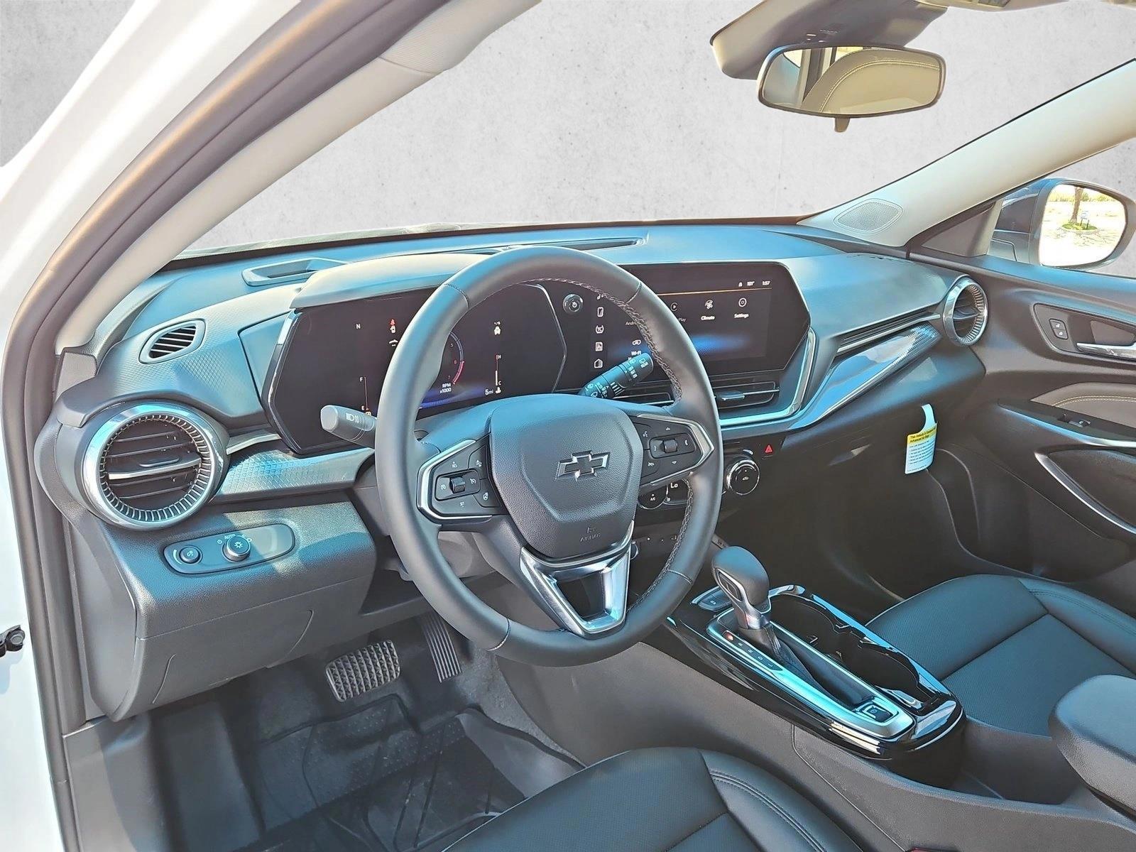 Thumbnail: 2026 Chevrolet Trax - 3