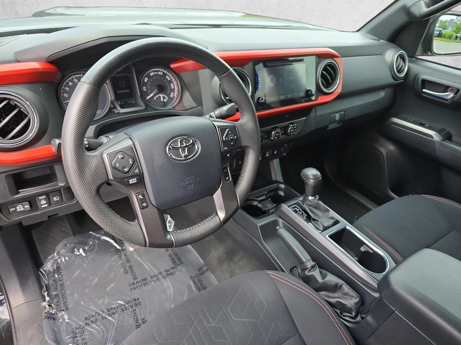 Thumbnail: 2019 Toyota Tacoma - 4