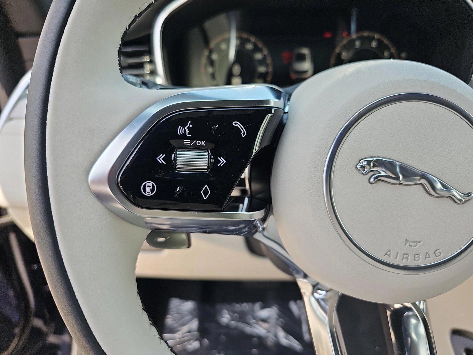 2026 Jaguar F-Pace R-Dynamic S - Photo 17