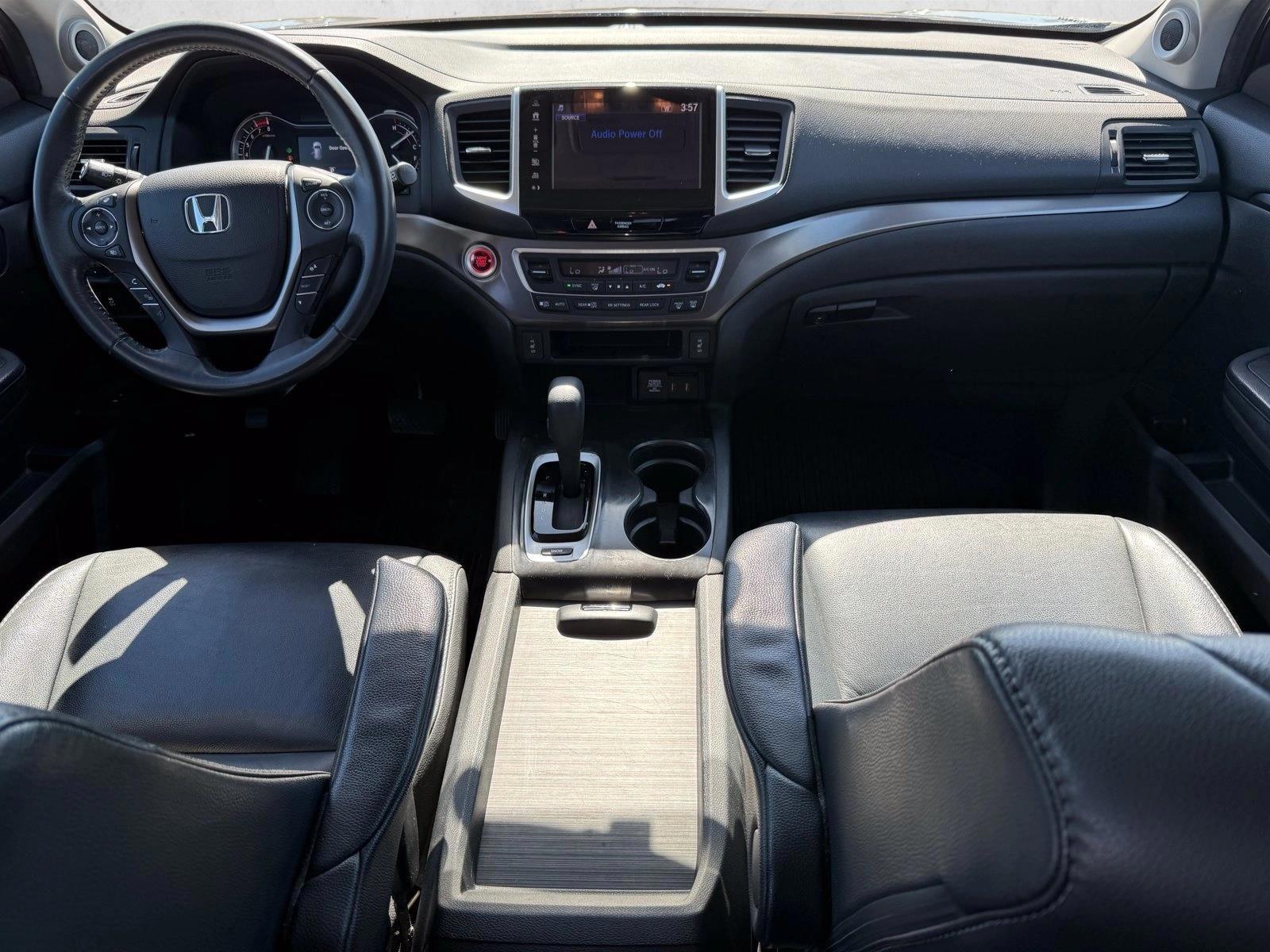 Thumbnail: 2017 Honda Pilot - 3