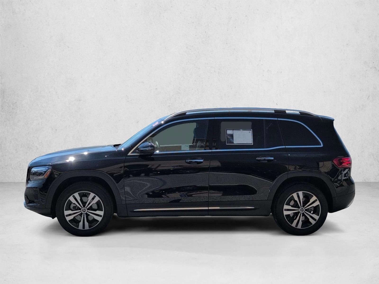 Thumbnail: 2026 Mercedes-Benz GLB - 2