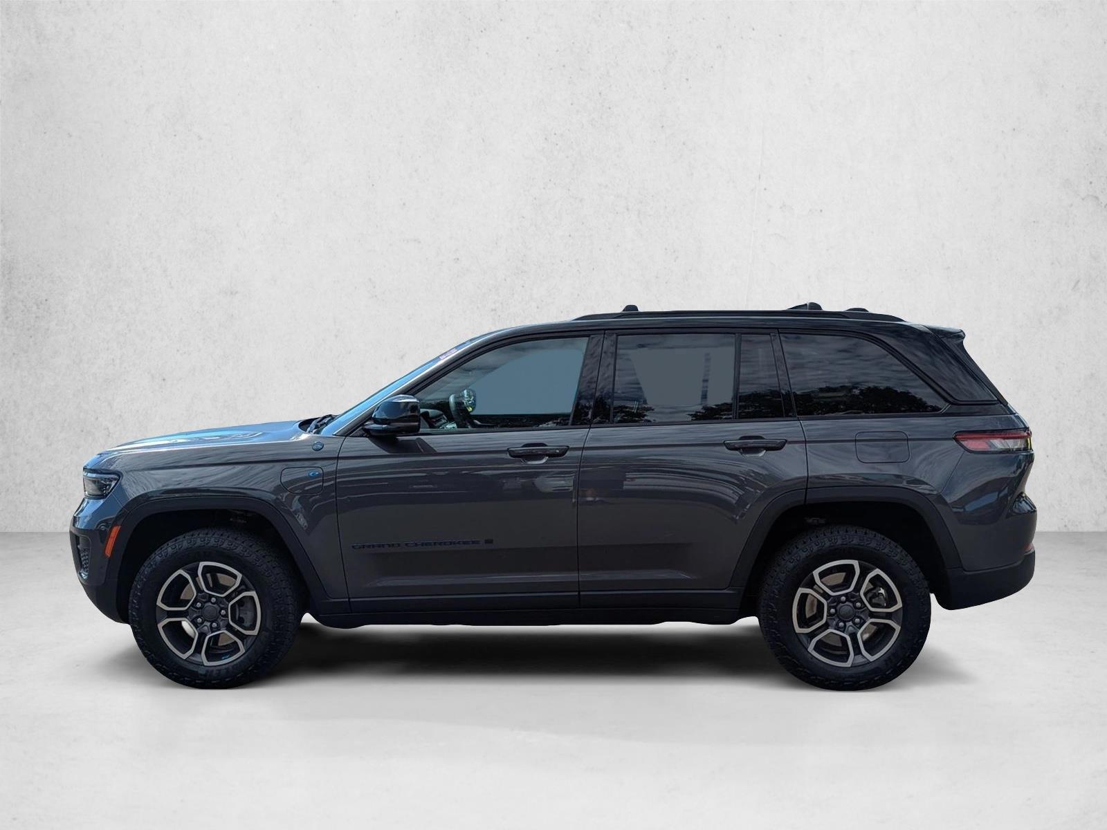 Thumbnail: 2022 Jeep Grand Cherokee - 2