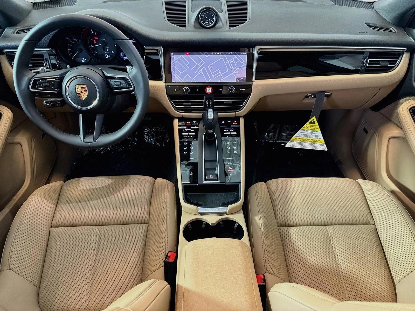 Thumbnail: 2026 Porsche Macan - 4