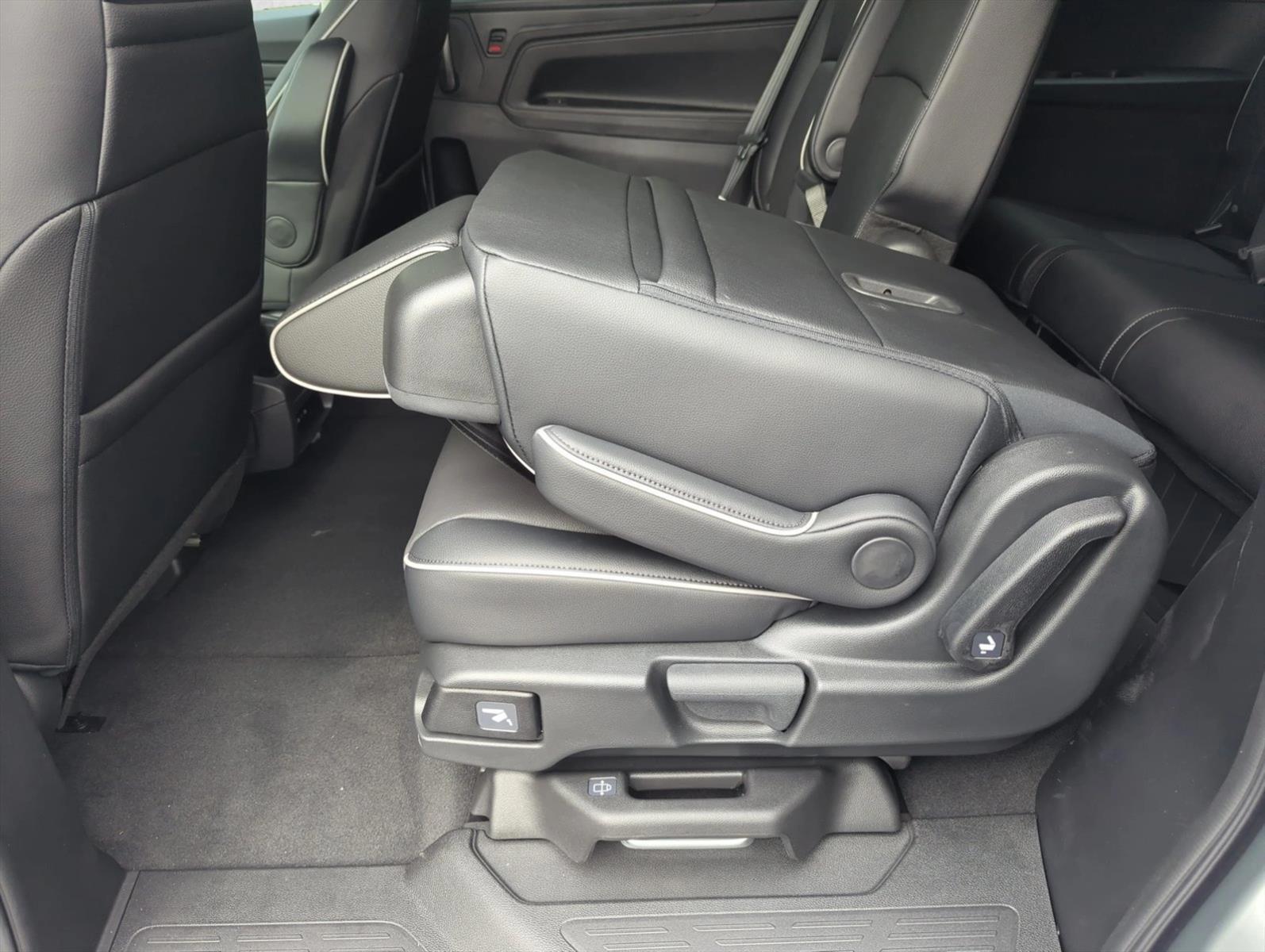 Thumbnail: 2027 Honda Odyssey - 3