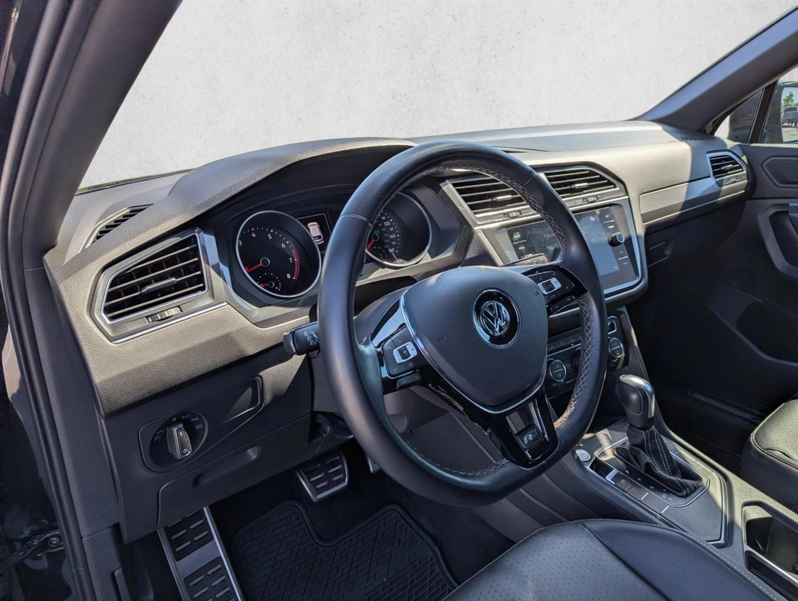 Thumbnail: 2021 Volkswagen Tiguan - 3