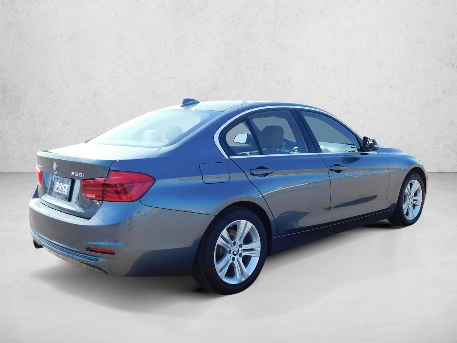 2017 BMW 3 Series 330i - Photo 8